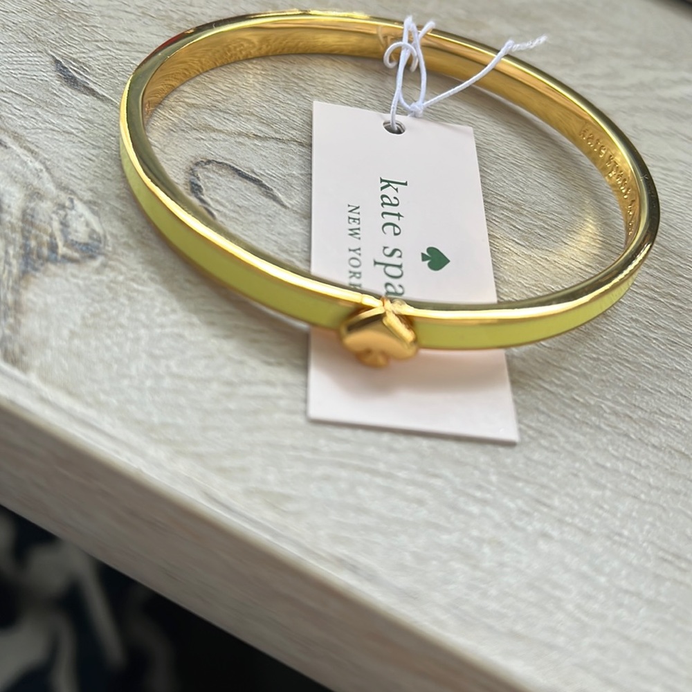 Yellow Spade clasp bangle